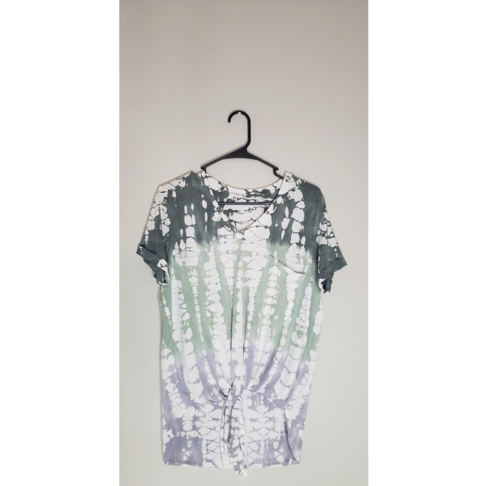 Tē Verde front tie shirboi dye t-shirt